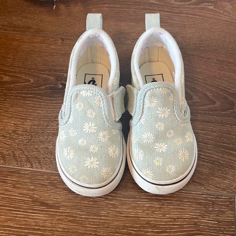 Light blue daisy Vans. Toddler size 7. Great condition!